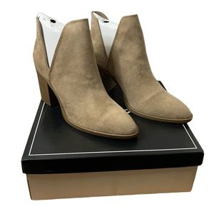 Qupid Taupe Suede PU Snatch-15 Booties New in Box multiple sizes available